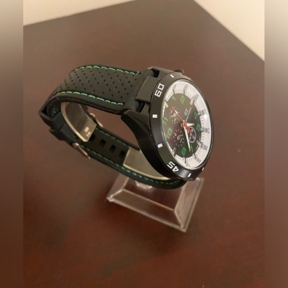 Brand new Green men’s sport GT grand touring fashion watch - Picture 3 of 4
